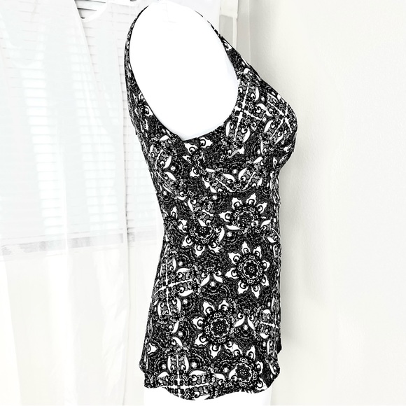 TORRID: Lace Print Sateen Peplum Top - Picture 4 of 9